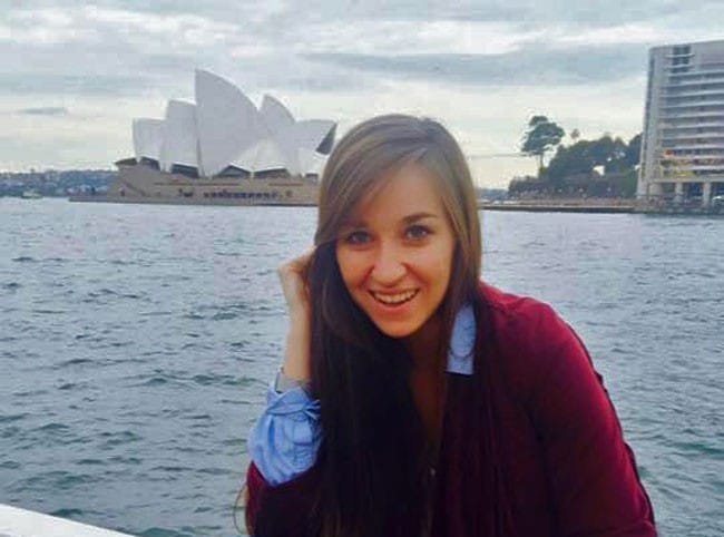 Carla estudiar y trabajar en sydney